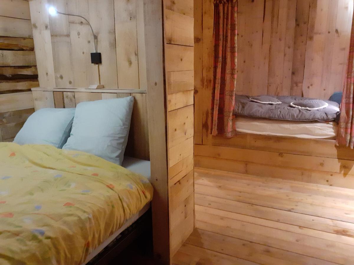 Le Repos Du Nomade B&B 7 Personnes Manhay Luaran gambar